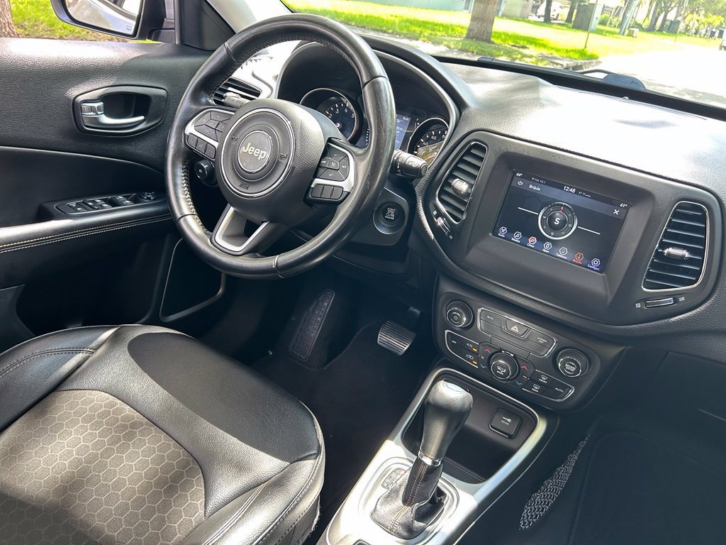 Certified 2020 Jeep Compass Latitude FWD image 11