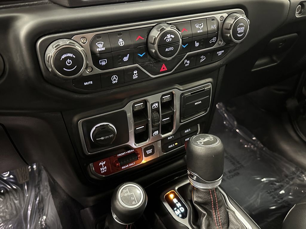 Used 2018 Jeep Wrangler Unlimited Rubicon image 32