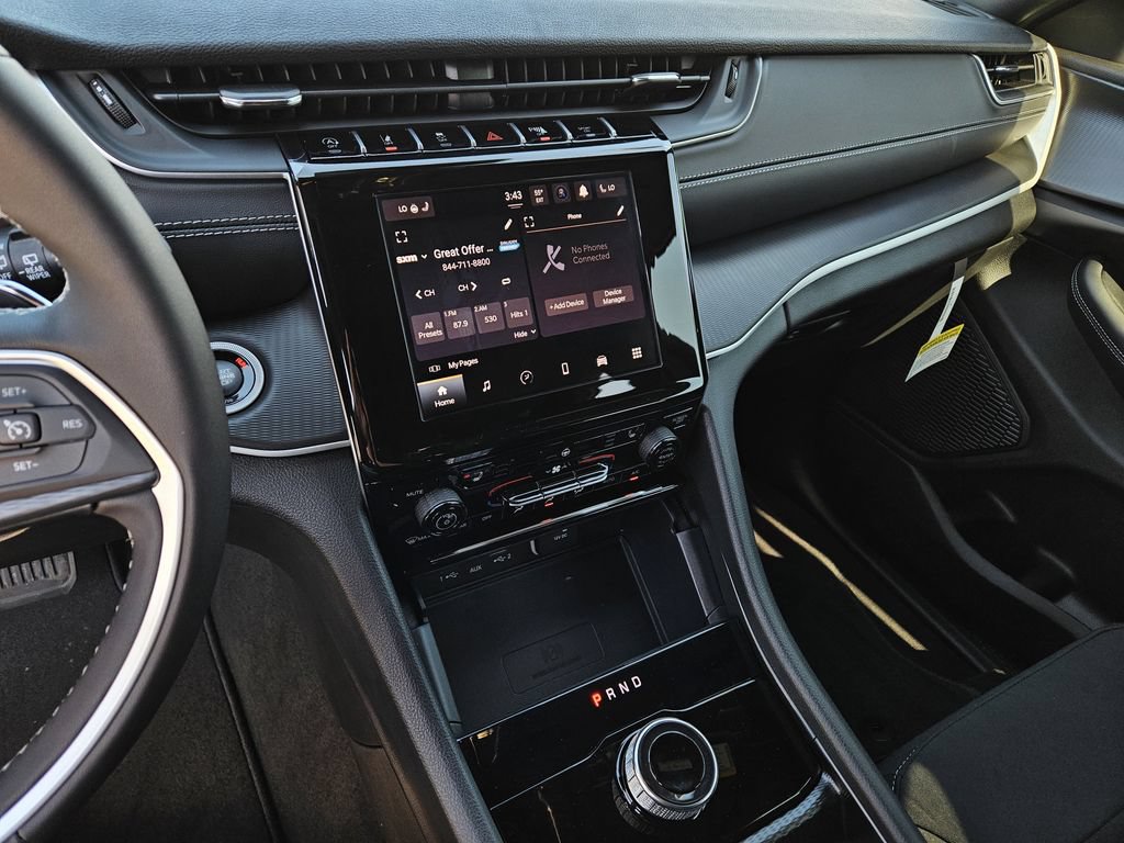 New 2026 Jeep Grand Cherokee L 2WD image 17