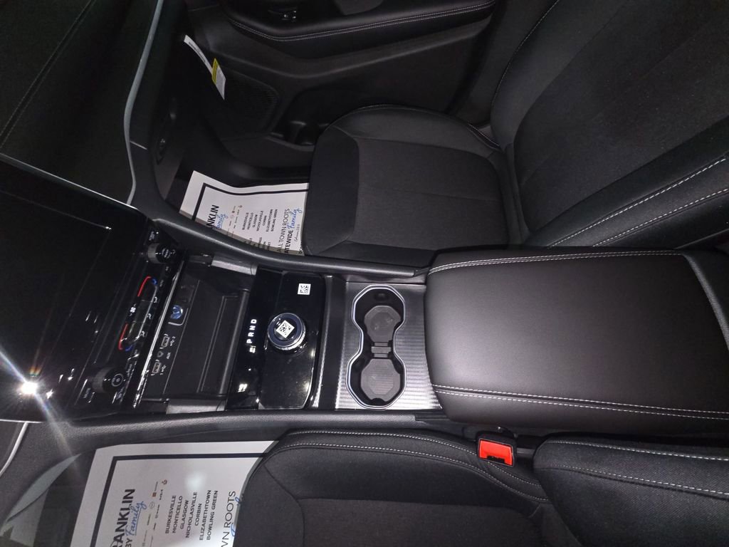 New 2025 Jeep Grand Cherokee L Laredo image 14