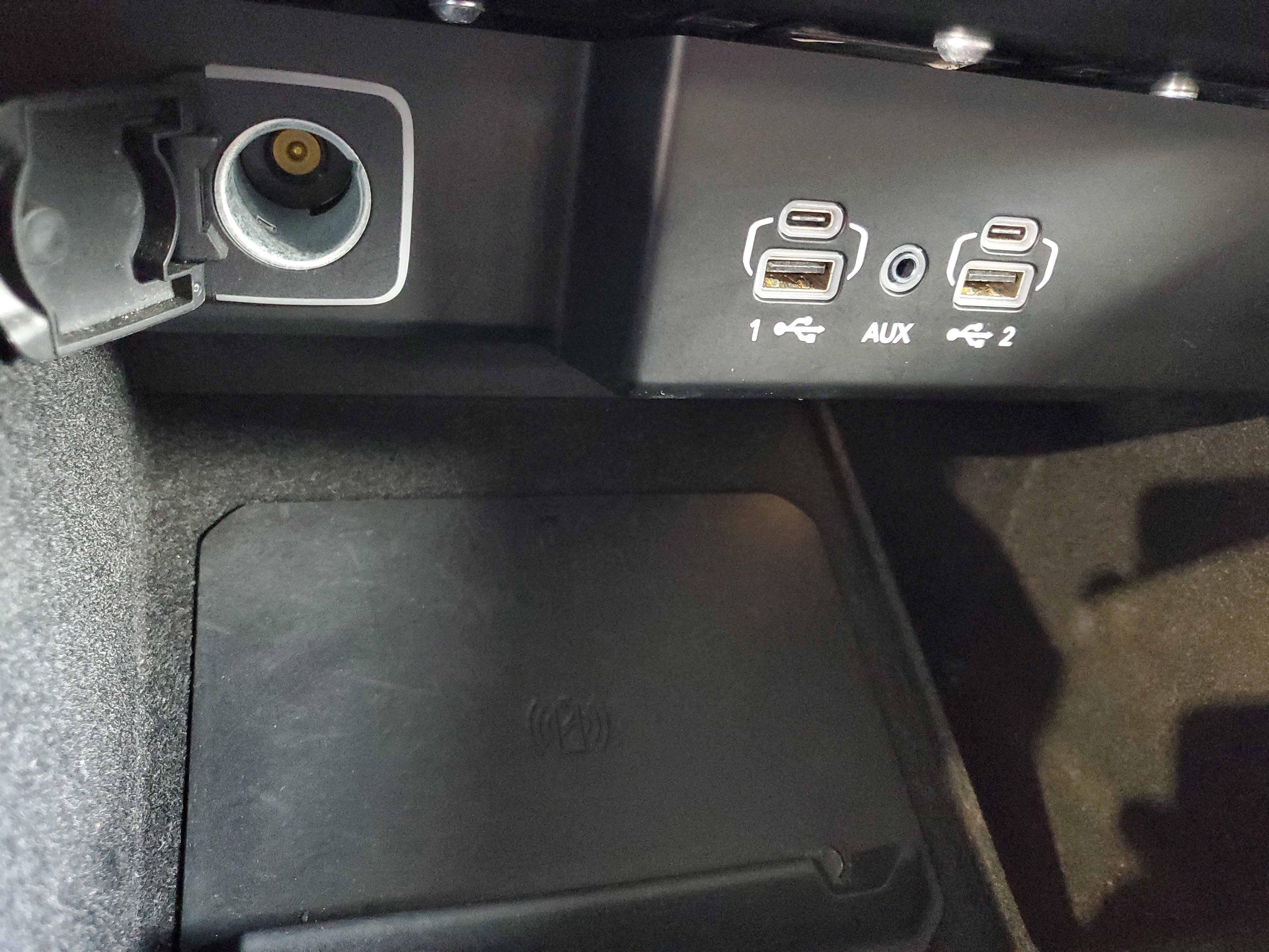 Certified 2024 Jeep Wagoneer L Series III w/ Flexible Seating Group AWD/4WD image 28