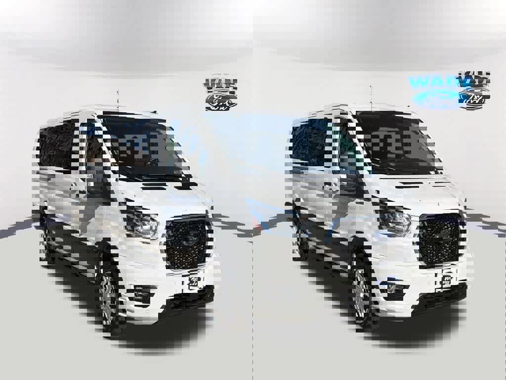 Used 2023 Ford Transit 350 XLT image 3