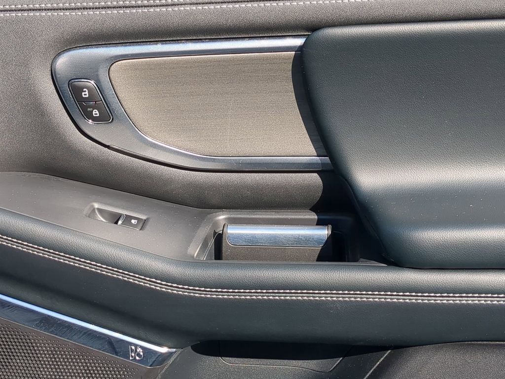 Used 2025 Ford Expedition Max Platinum image 38