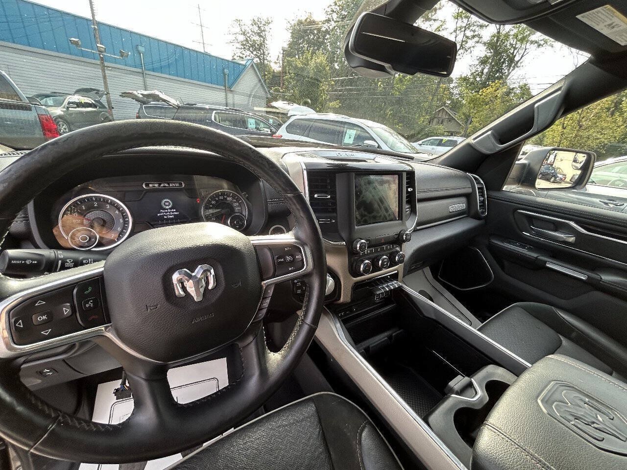 Used 2019 RAM 1500 Laramie w/ Sport Appearance Package AWD/4WD image 4
