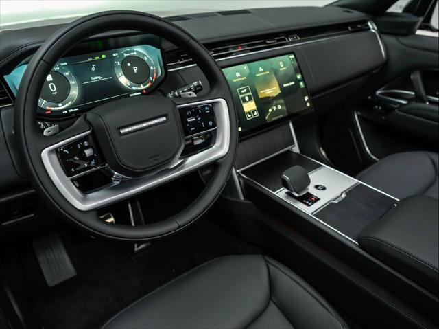 New 2026 Land Rover Range Rover Long Wheelbase SE AWD/4WD image 16