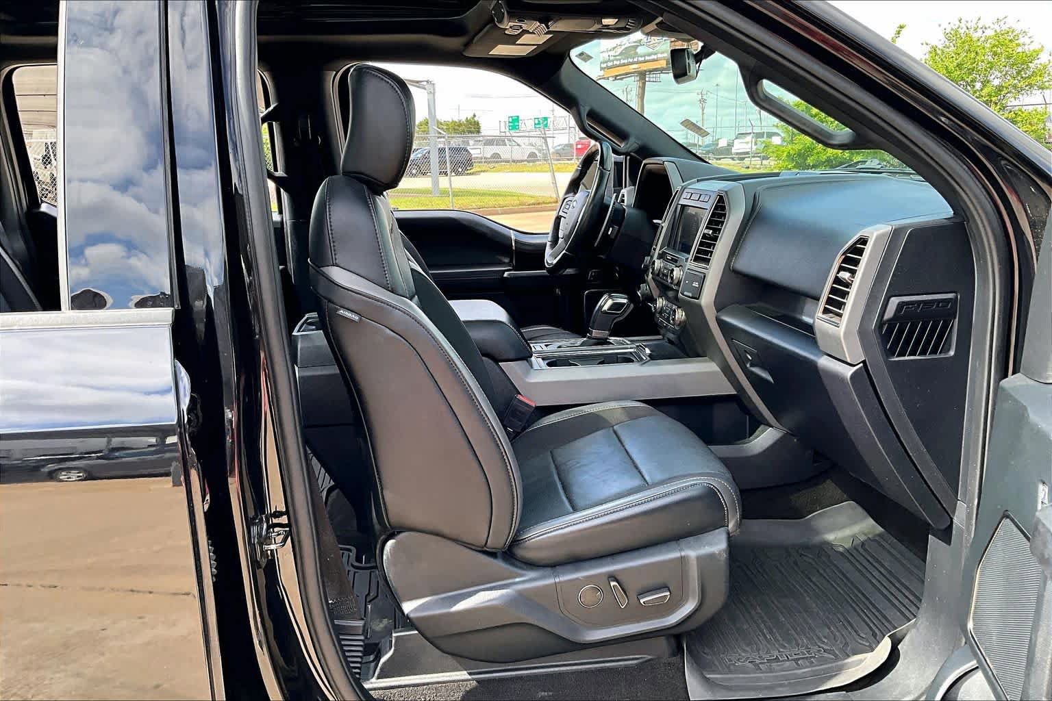 Used 2020 Ford F150 Raptor w/ Equipment Group 802A Luxury AWD/4WD image 9