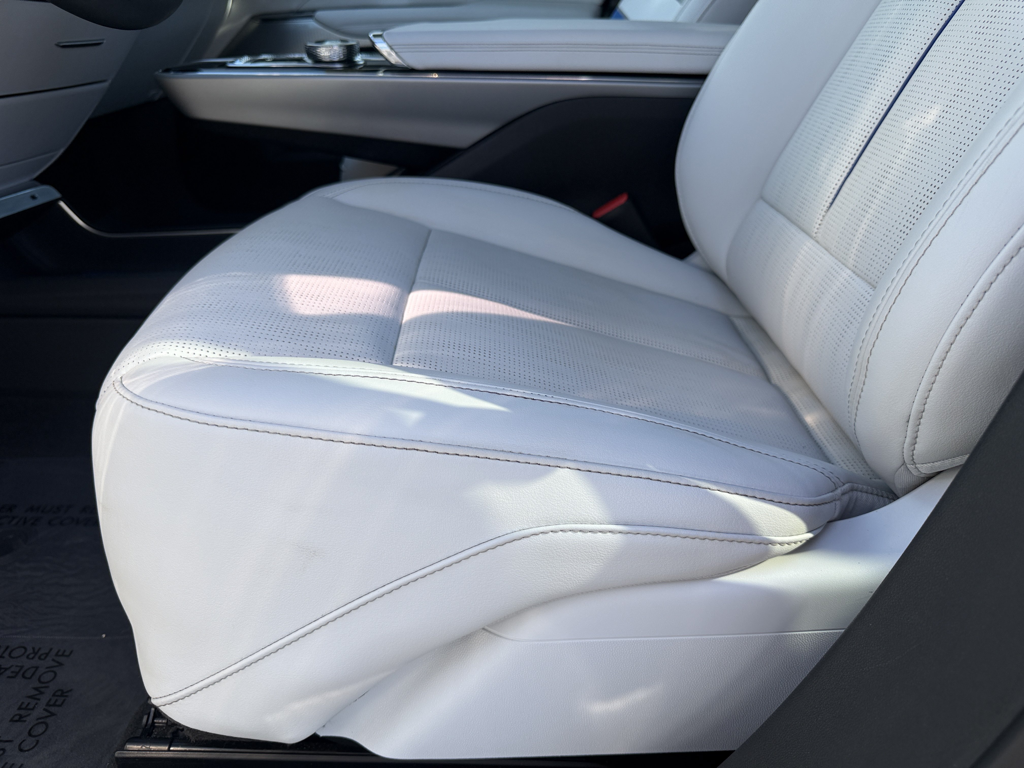 Certified 2024 Cadillac Lyriq Luxury w/ LPO, Floor Liner Package AWD/4WD image 22