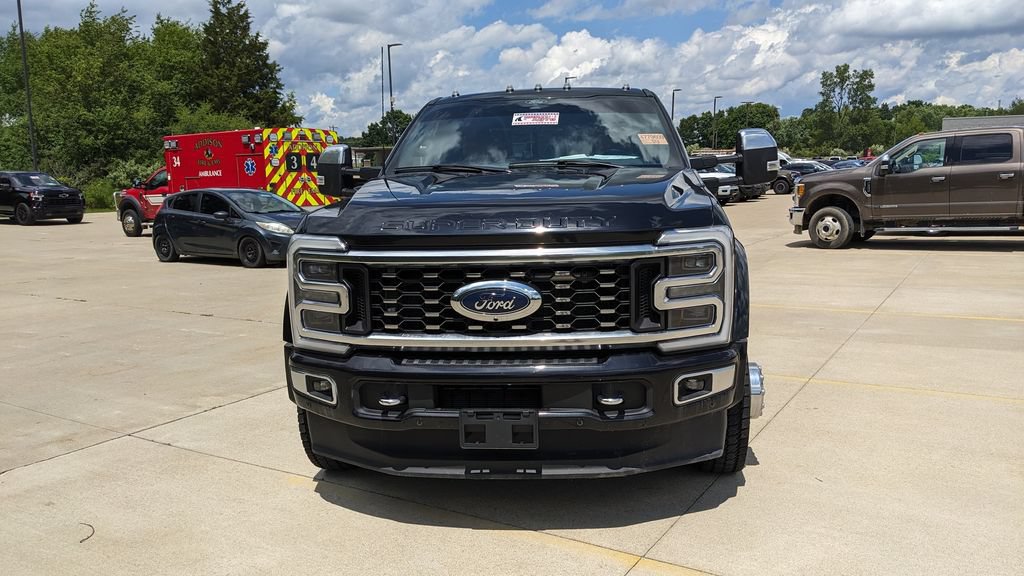 Certified 2024 Ford F450 Platinum w/ FX4 Off-Road Package AWD/4WD image 8