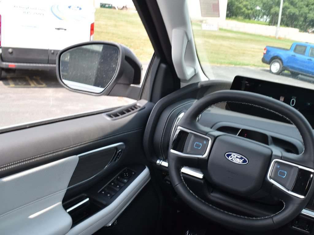 New 2027 Ford Expedition Max Platinum w/ Platinum Ultimate Package AWD/4WD image 21