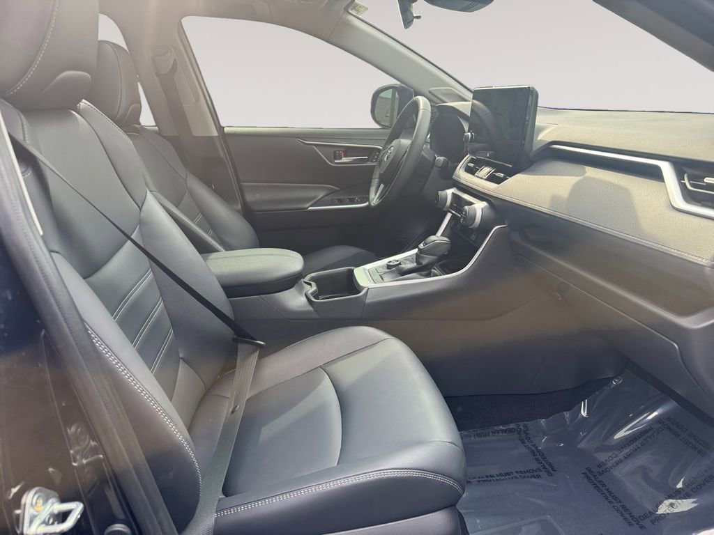 Used 2024 Toyota RAV4 XLE Premium image 15