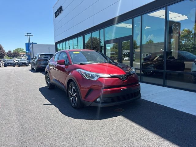 Used 2018 Toyota C-HR XLE FWD image 1