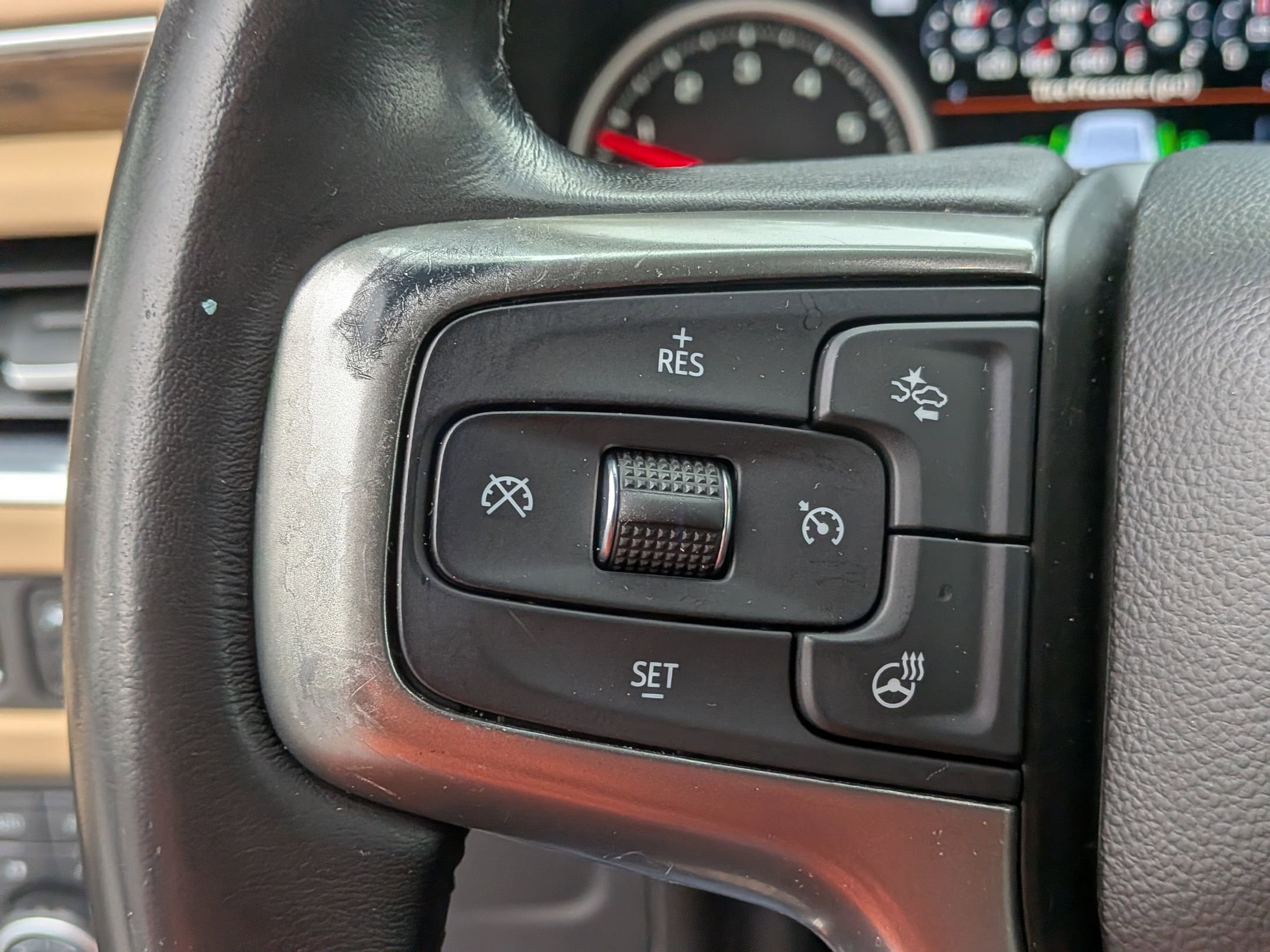 Used 2021 Chevrolet Suburban Premier image 21