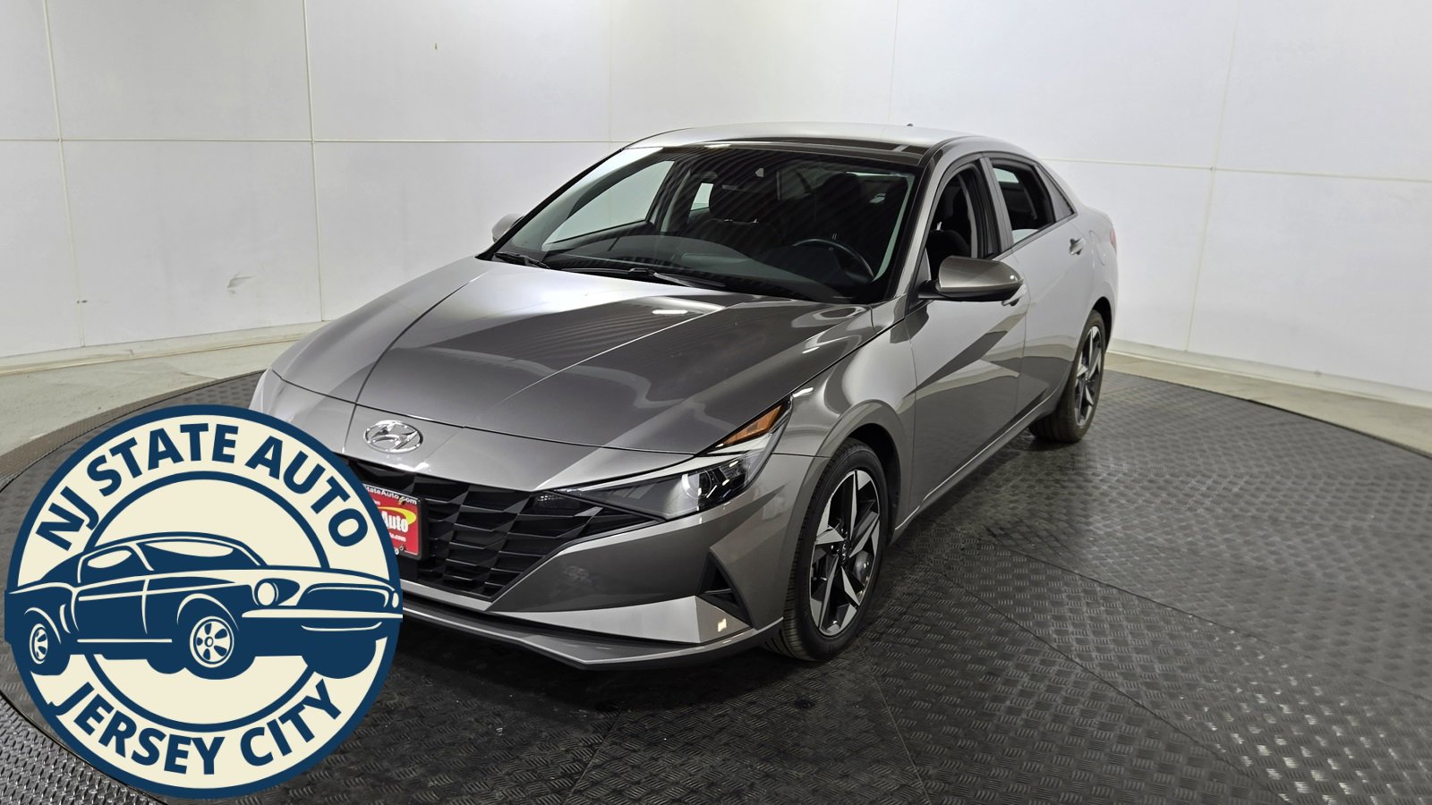 Used 2023 Hyundai Elantra SEL w/ Convenience Package image 3