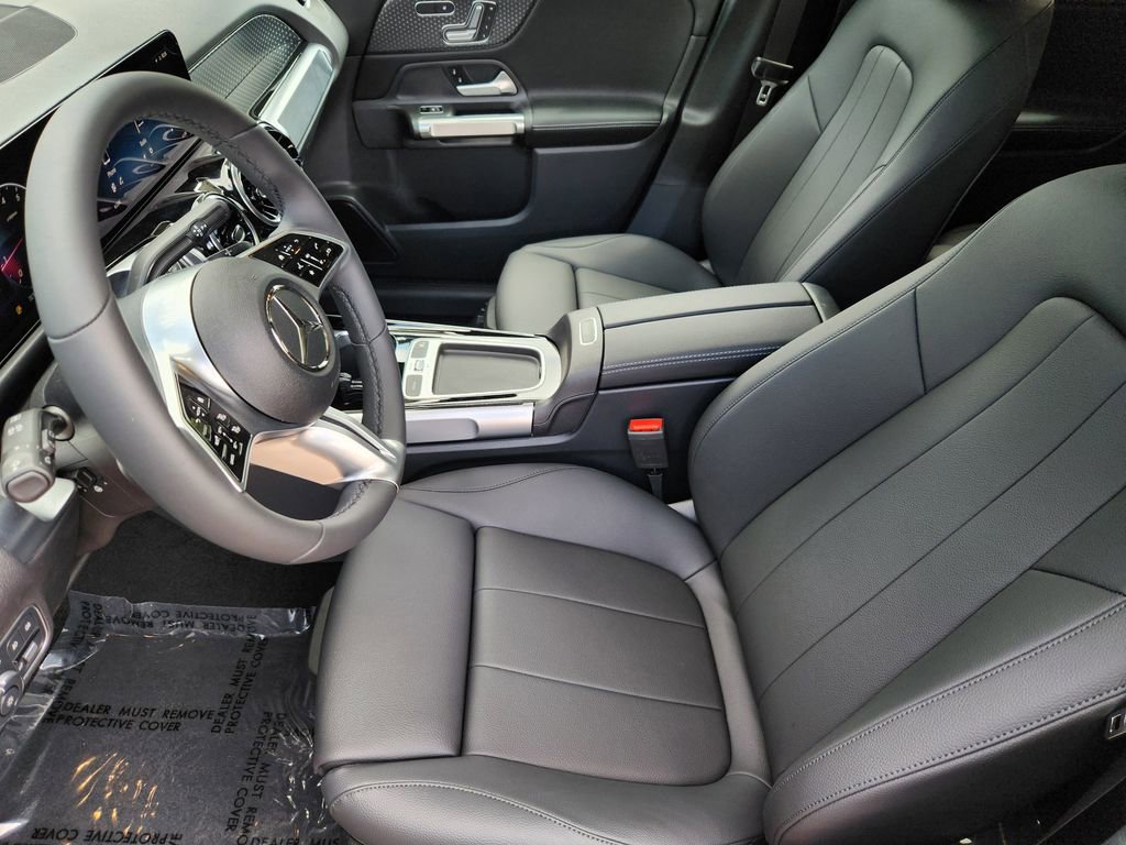 Used 2026 Mercedes-Benz GLB 250 4MATIC image 12