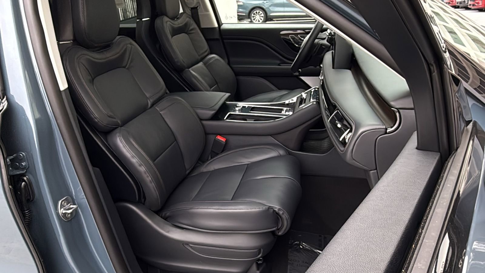 New 2026 Lincoln Aviator Reserve image 8