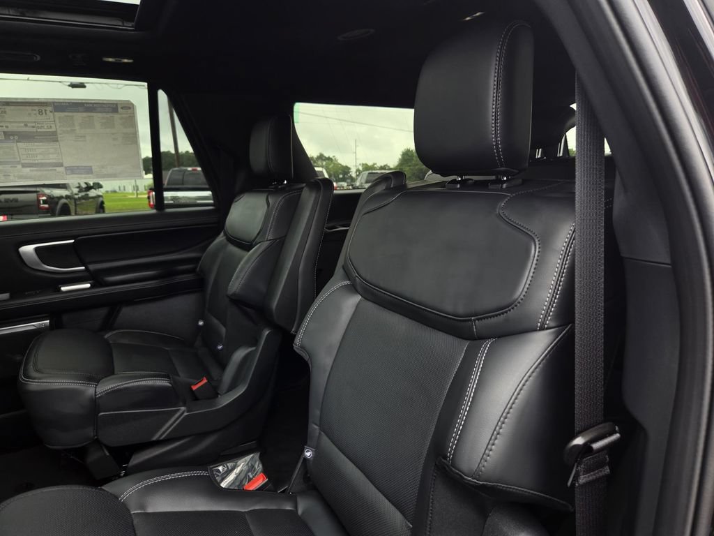 New 2026 Ford Expedition Max Platinum w/ Stealth Appearance Package AWD/4WD image 33