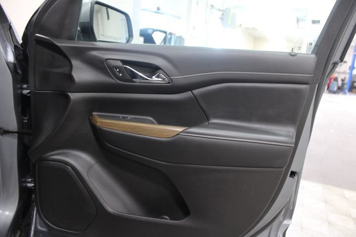 Used 2022 GMC Acadia SLE AWD/4WD image 23