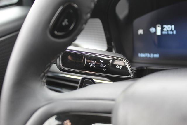 Certified 2024 Lincoln Corsair AWD image 18