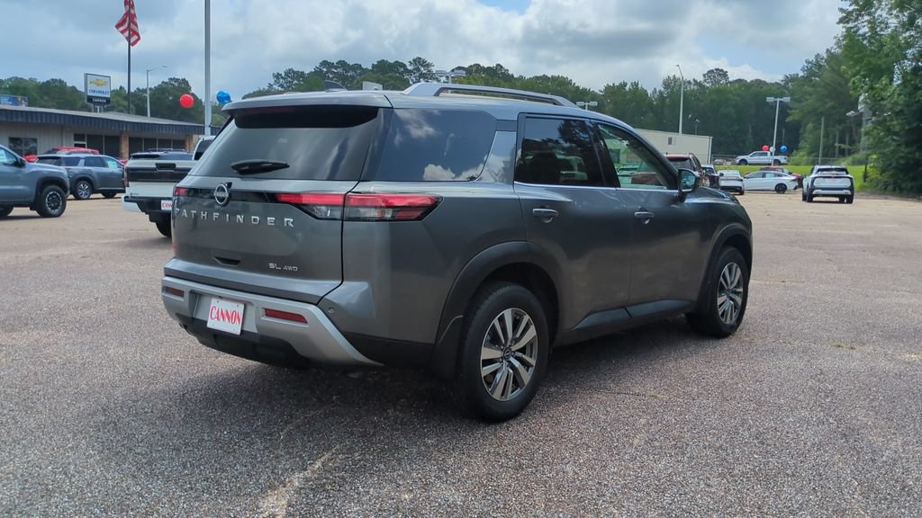Used 2025 Nissan Pathfinder SL w/ Cargo Package AWD/4WD image 5