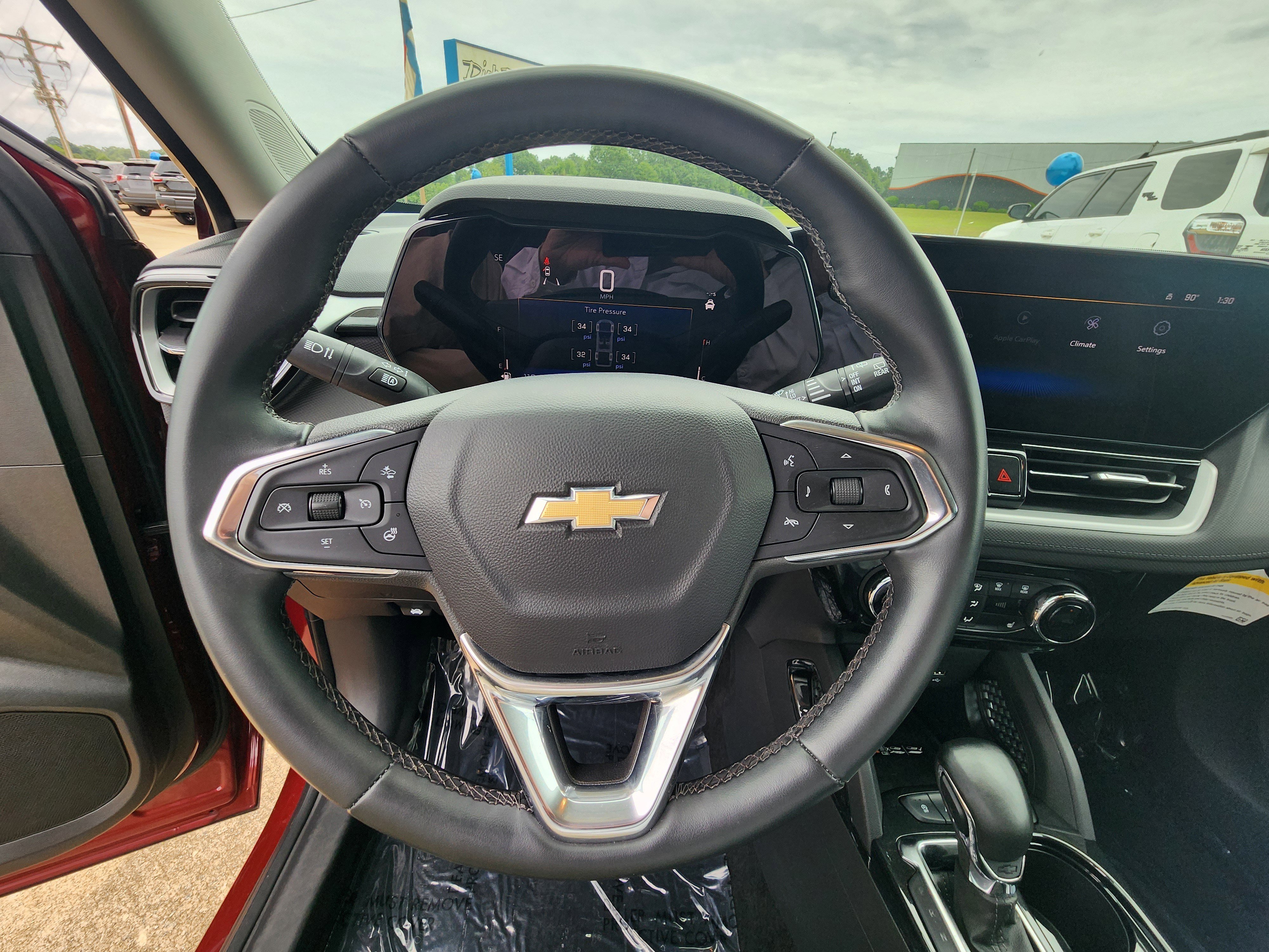 Used 2024 Chevrolet TrailBlazer LT w/ Convenience Package FWD image 22