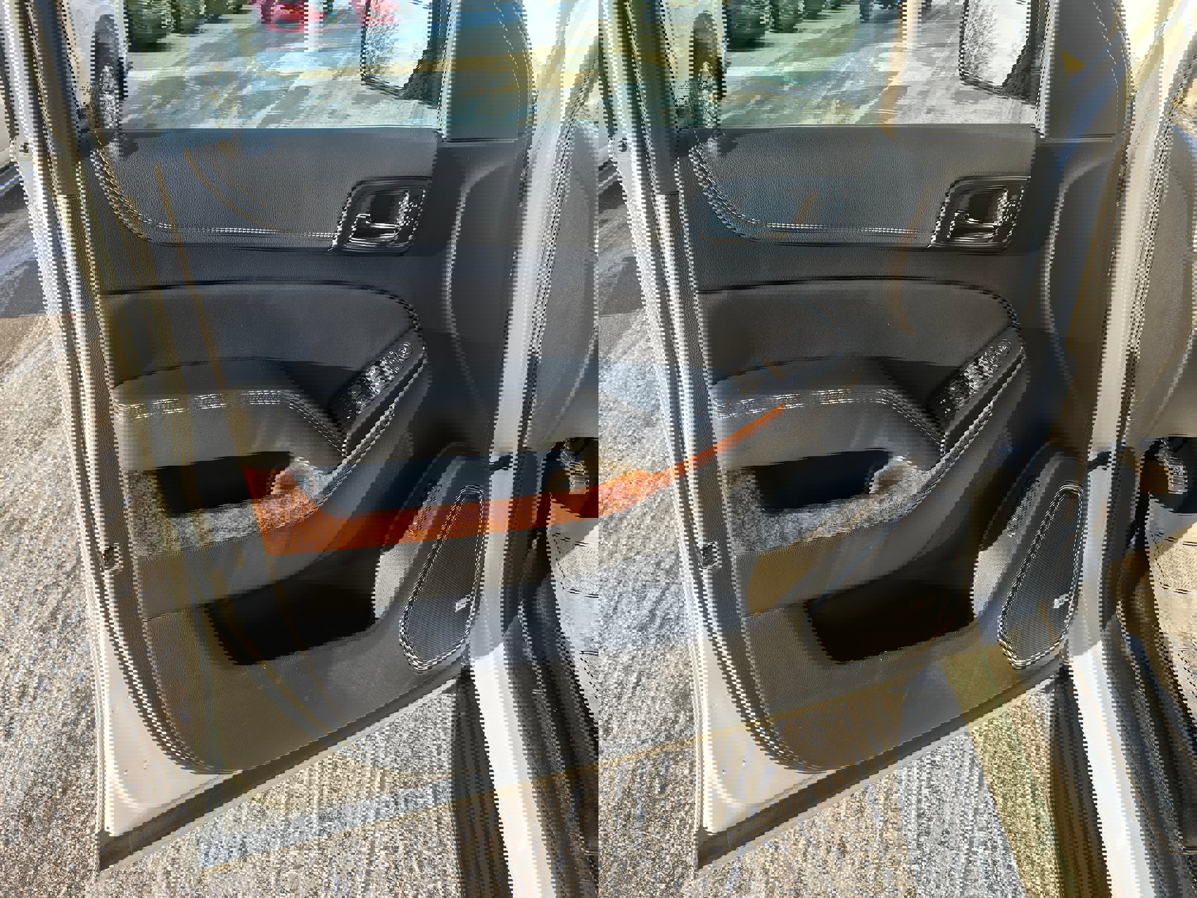 Used 2020 Chevrolet Suburban Premier image 13