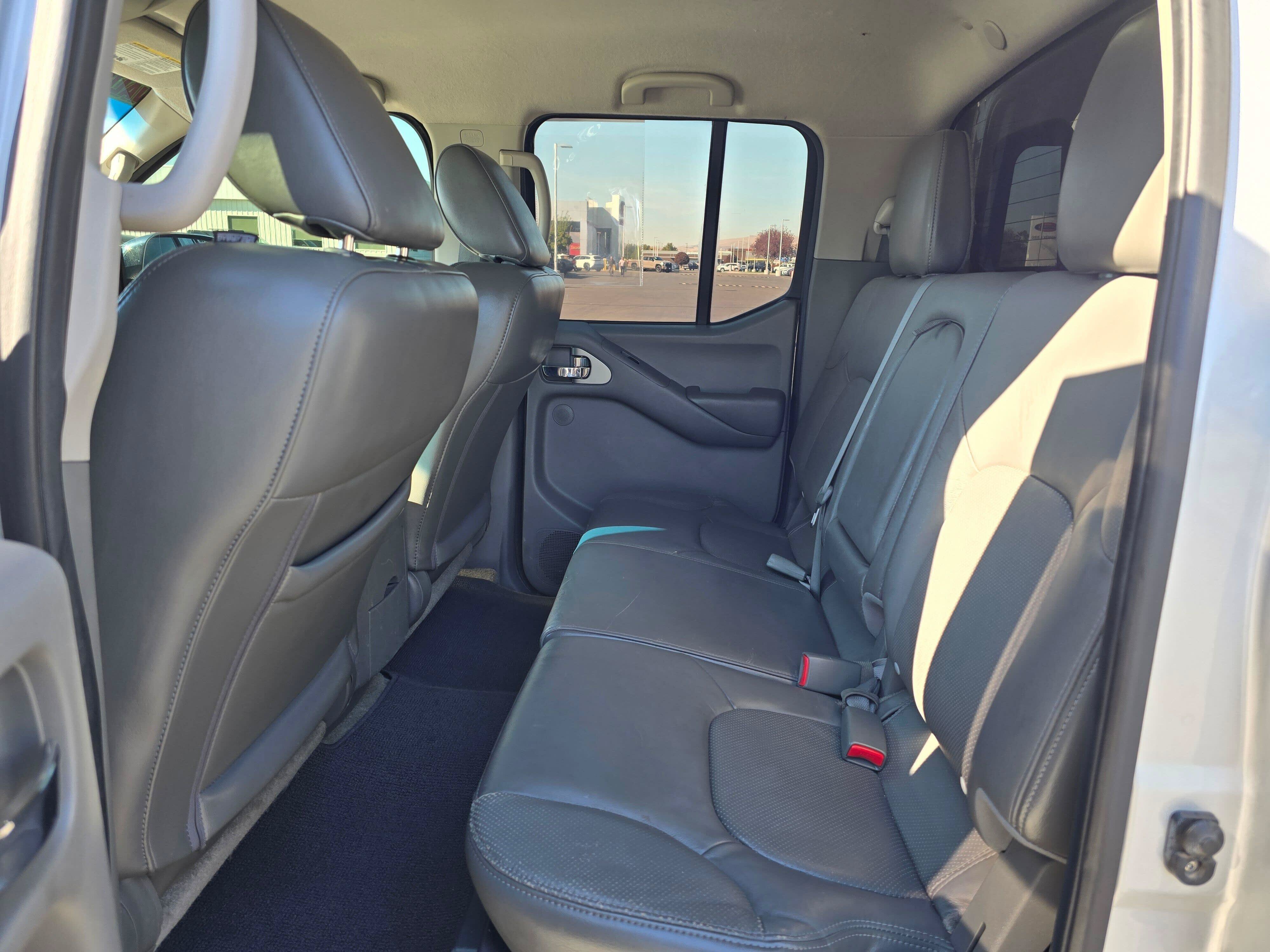 Used 2013 Nissan Frontier SL AWD/4WD image 17