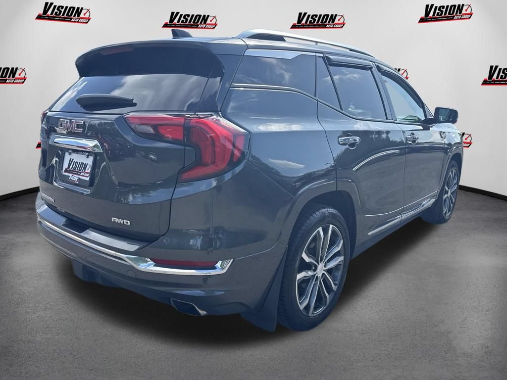 Used 2020 GMC Terrain Denali w/ Denali Premium Package AWD/4WD image 5