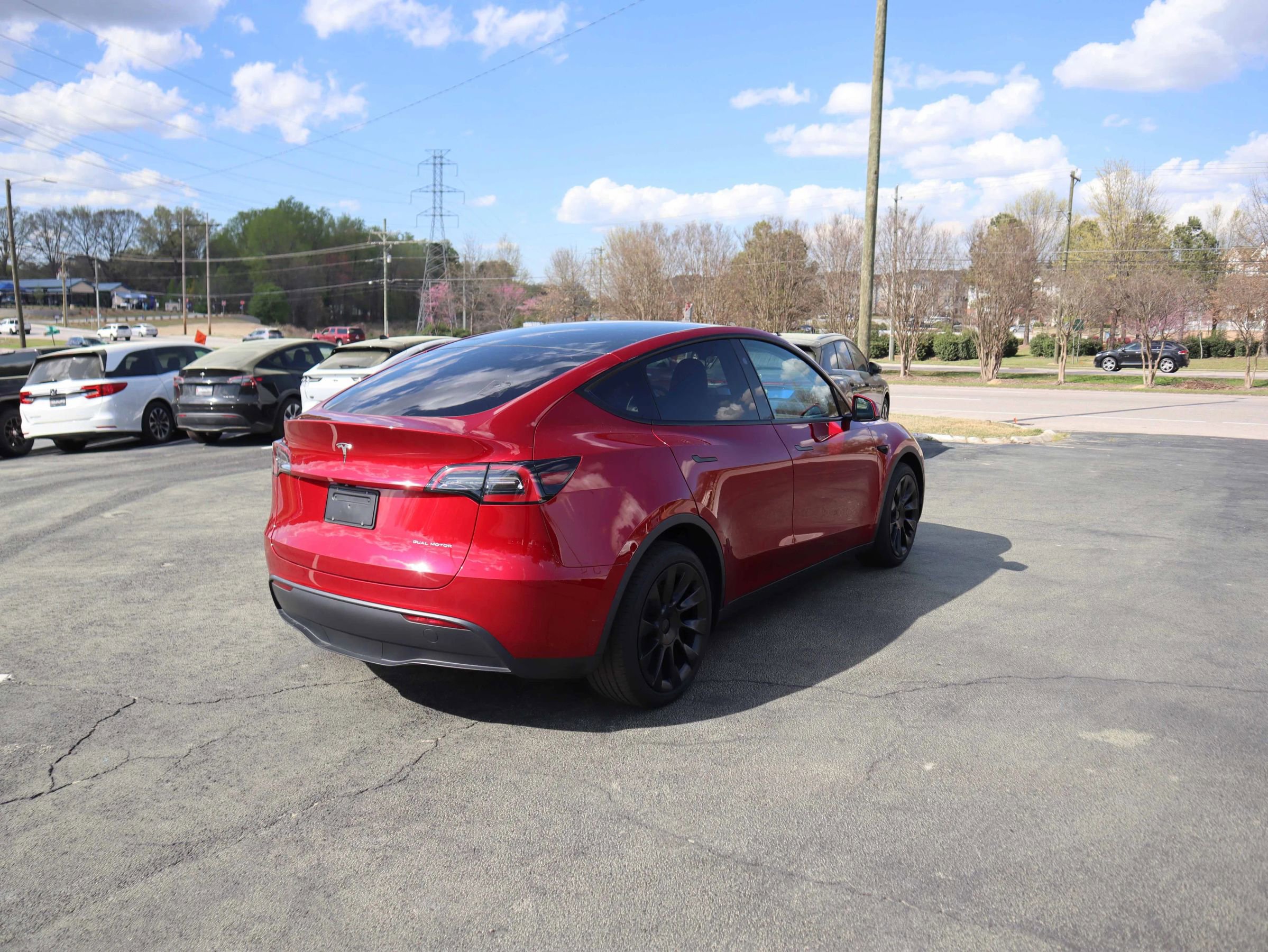 Used 2024 Tesla Model Y Long Range image 10