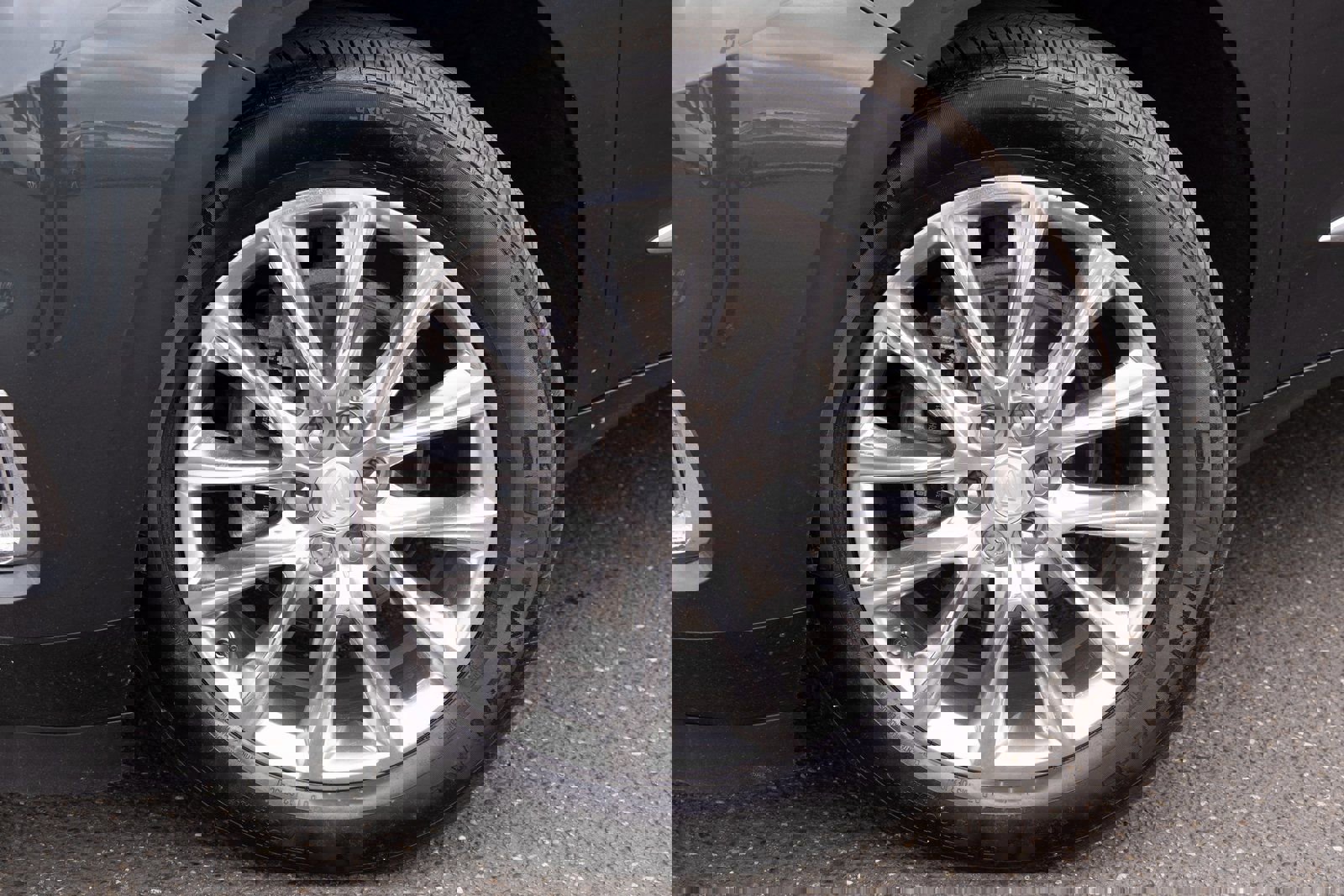 Used 2021 Buick Enclave Essence w/ Experience Buick Package image 24