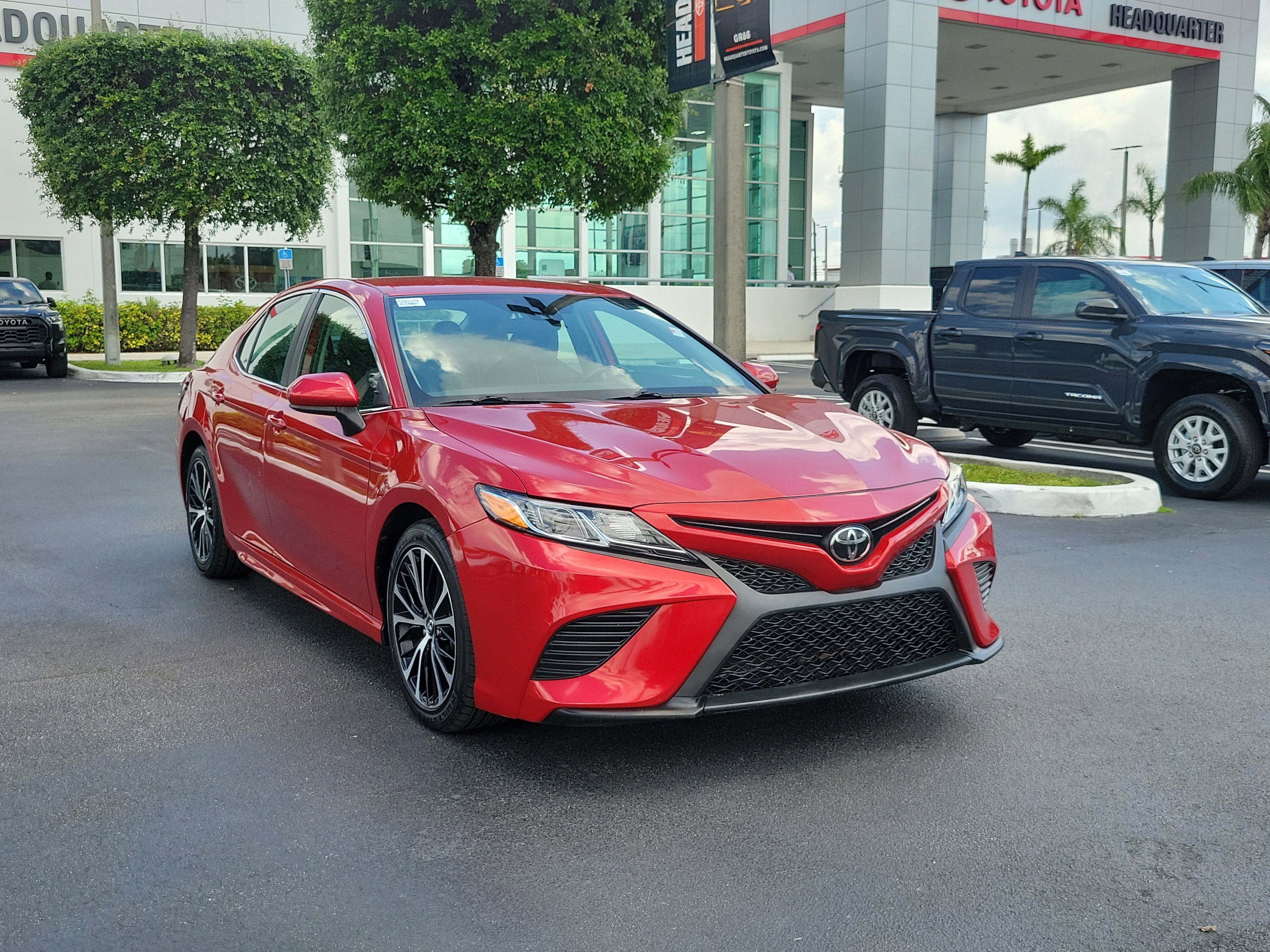 Used 2020 Toyota Camry SE FWD video 2