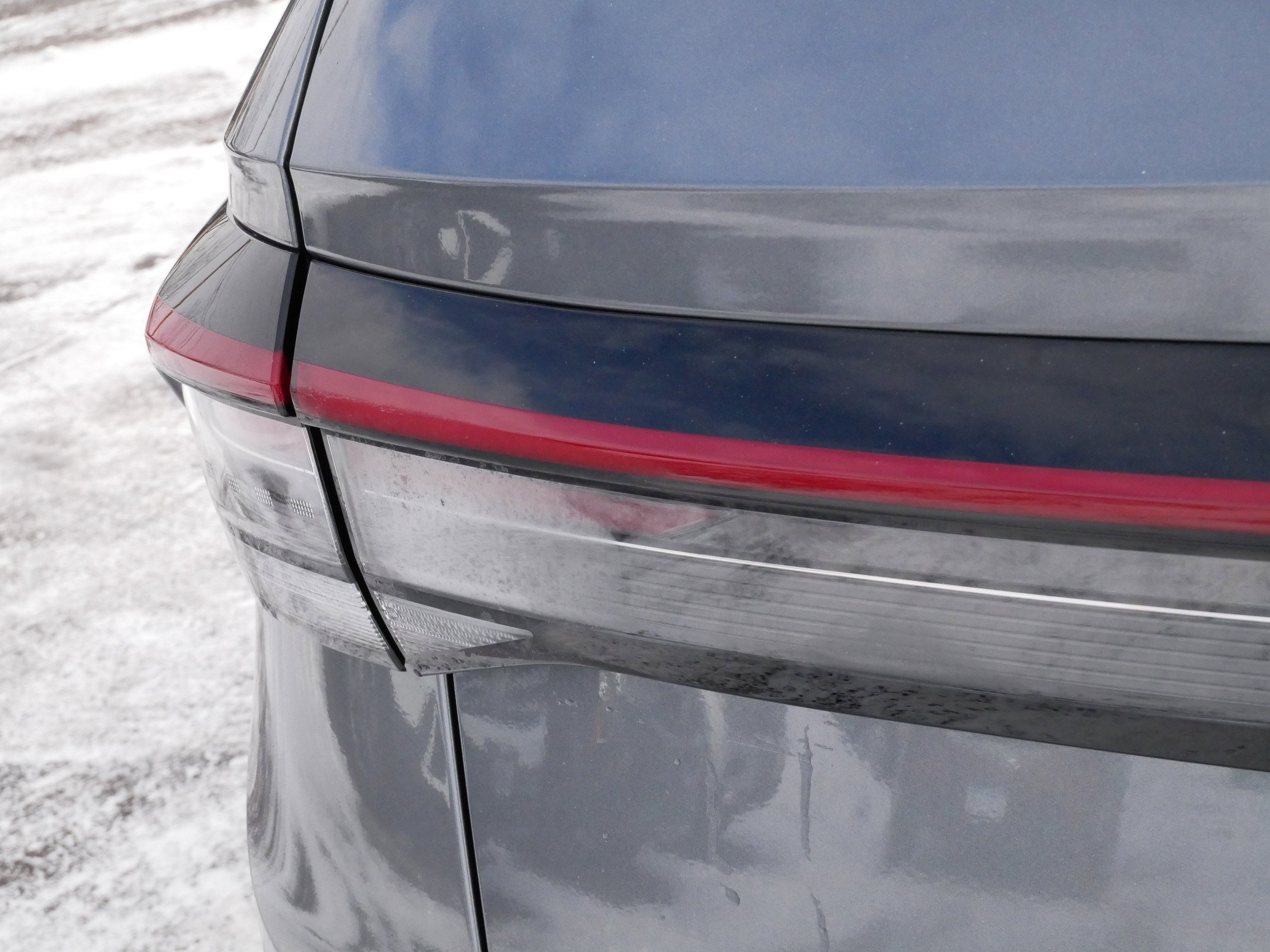 Certified 2025 Volkswagen Taos SE image 17