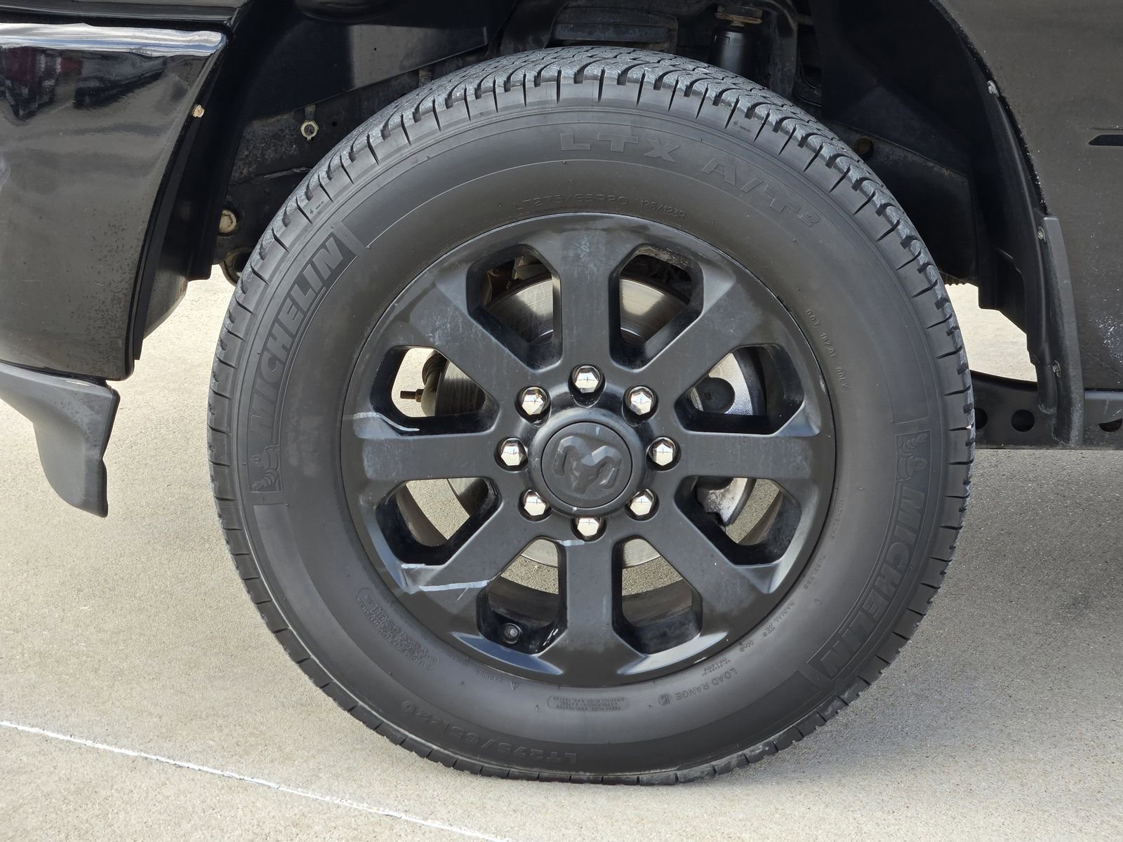 Used 2022 RAM 3500 Big Horn w/ Night Edition AWD/4WD image 14