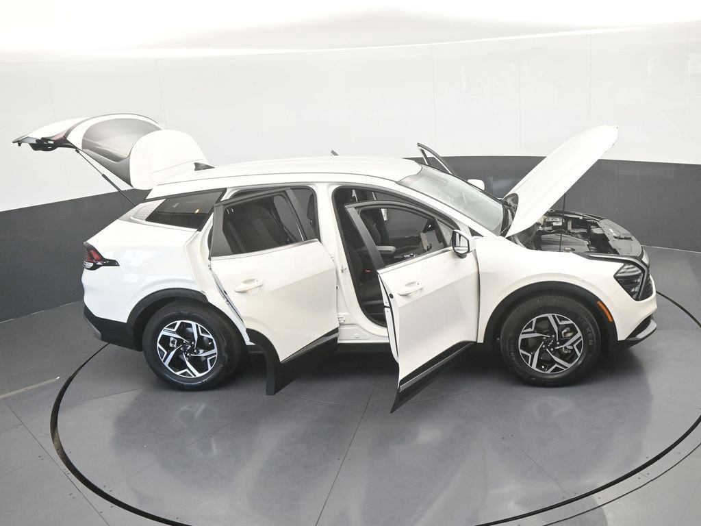 Used 2024 Kia Sportage LX FWD image 65