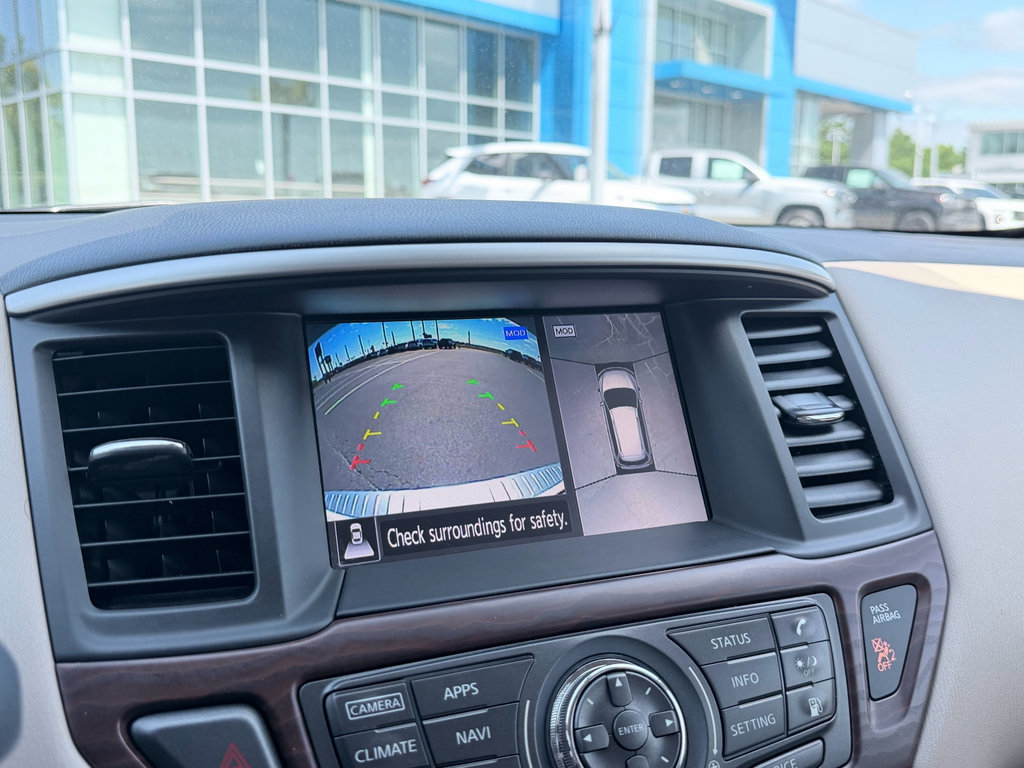 Used 2018 Nissan Pathfinder Platinum FWD image 18