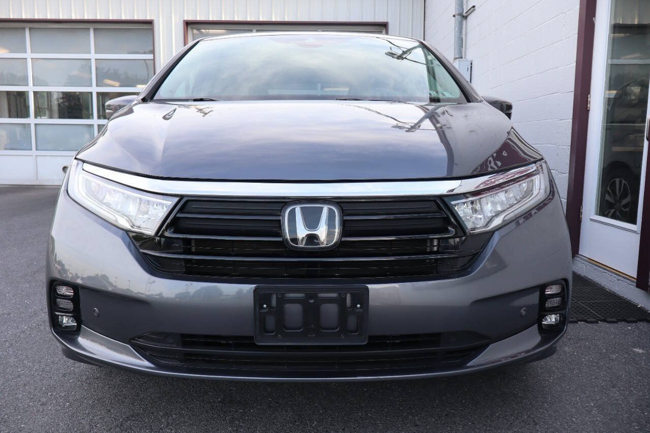 Used 2023 Honda Odyssey Touring image 2