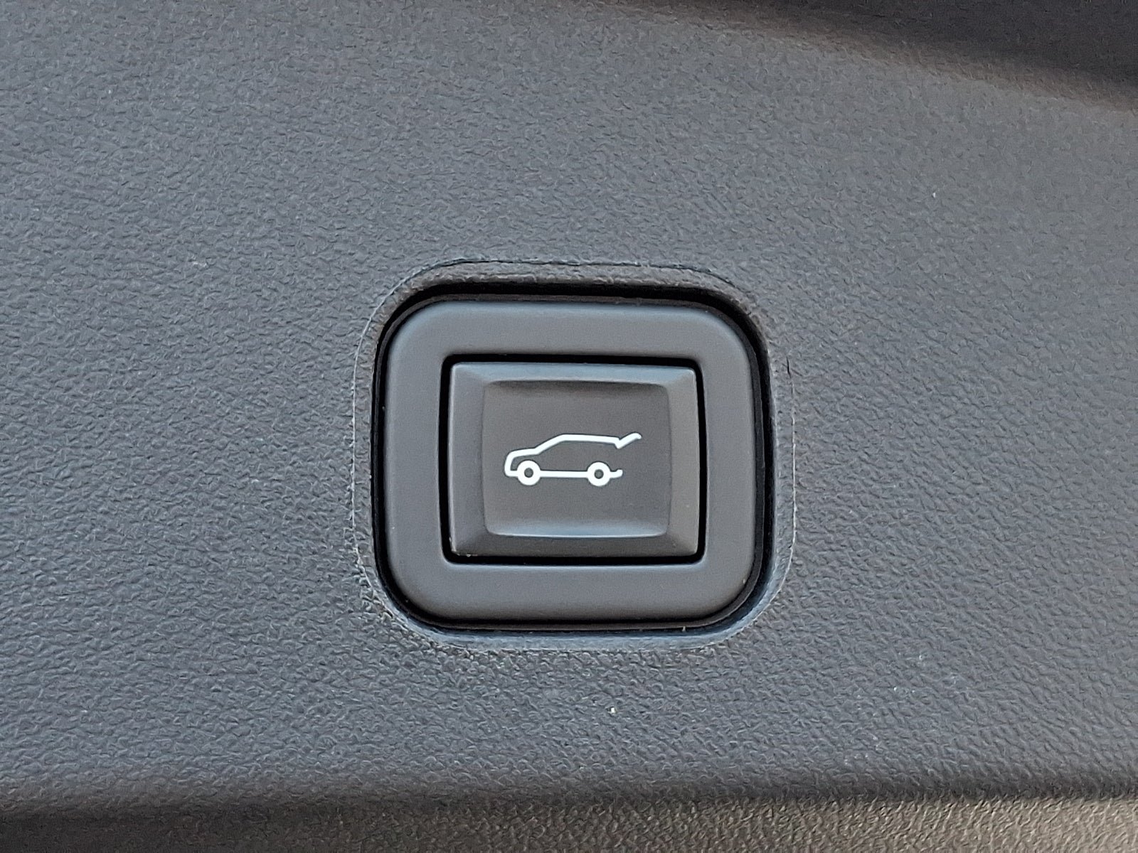 Certified 2024 Cadillac Lyriq Luxury AWD/4WD image 25