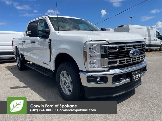 New 2025 Ford F350 XLT w/ FX4 Off-Road Package