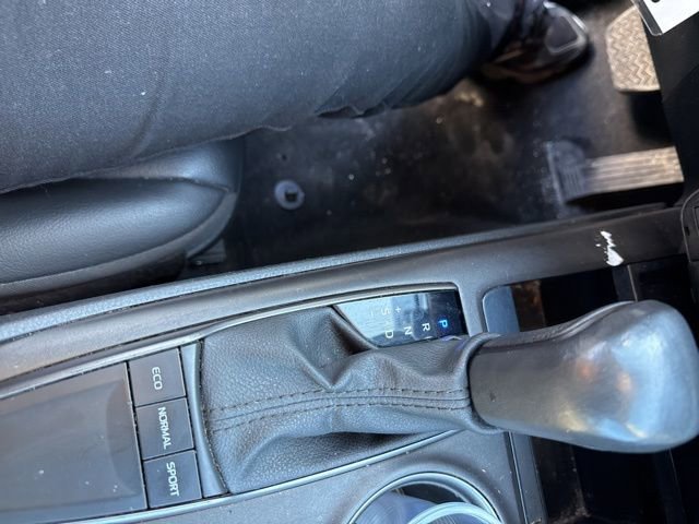 Used 2023 Toyota Camry SE image 17