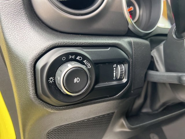 Used 2023 Jeep Wrangler Willys image 9