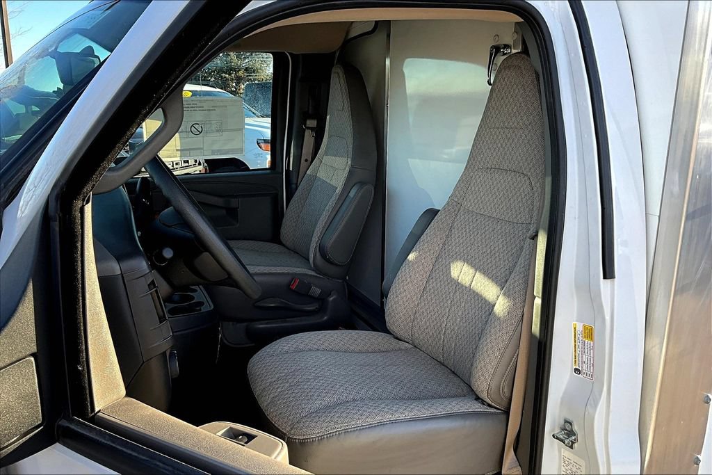 New 2024 Chevrolet Express 3500 w/ Power Convenience Package RWD image 9