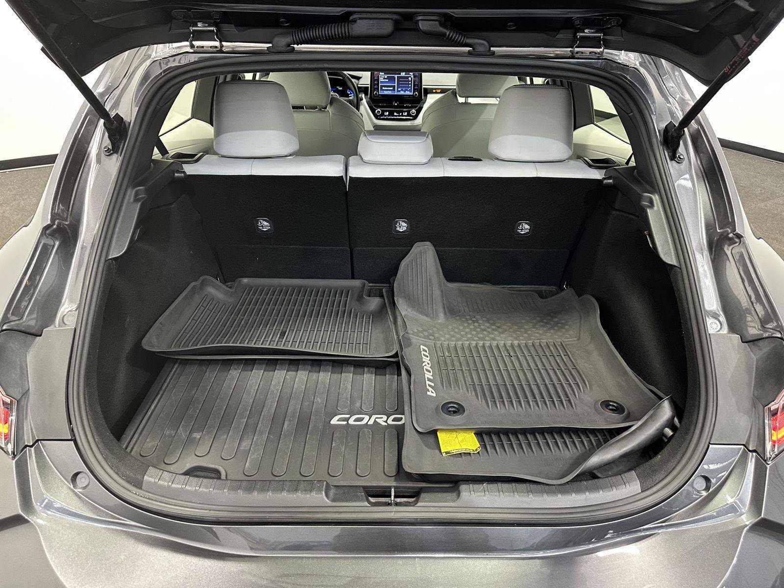 Used 2022 Toyota Corolla XSE FWD image 25