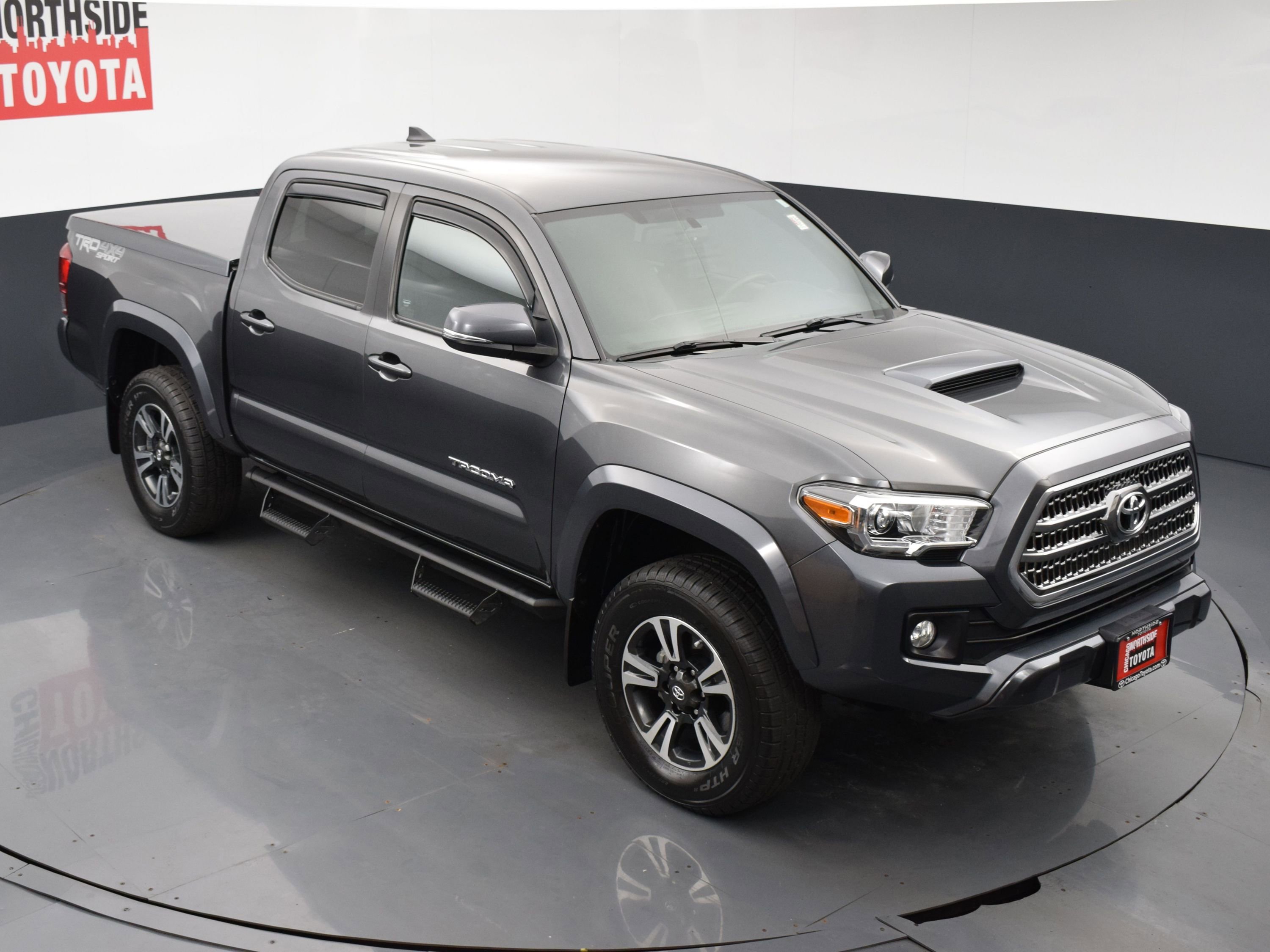 Used 2017 Toyota Tacoma TRD Sport w/ Tow Package (A/T) AWD/4WD image 25
