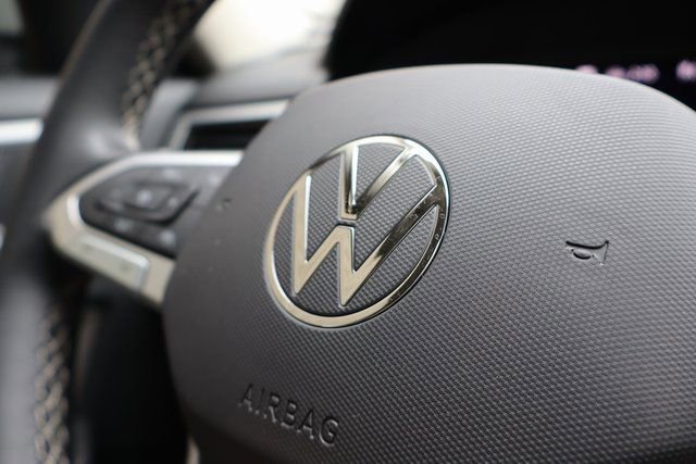 Used 2023 Volkswagen Atlas SEL image 27