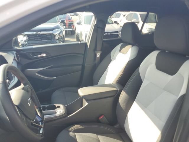 Certified 2025 Chevrolet Trax RS w/ Driver Confidence Package FWD image 15