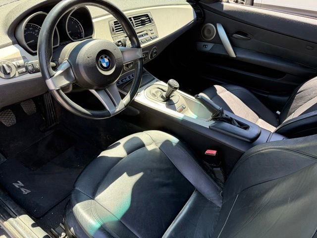 Used 2003 BMW Z4 2.5i RWD image 4