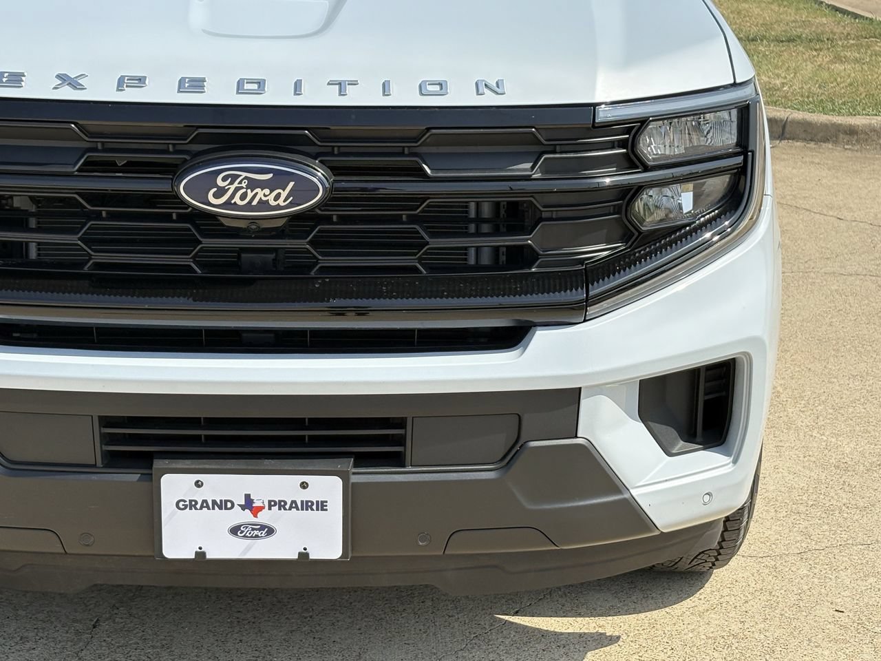 Used 2025 Ford Expedition Max Active RWD image 10