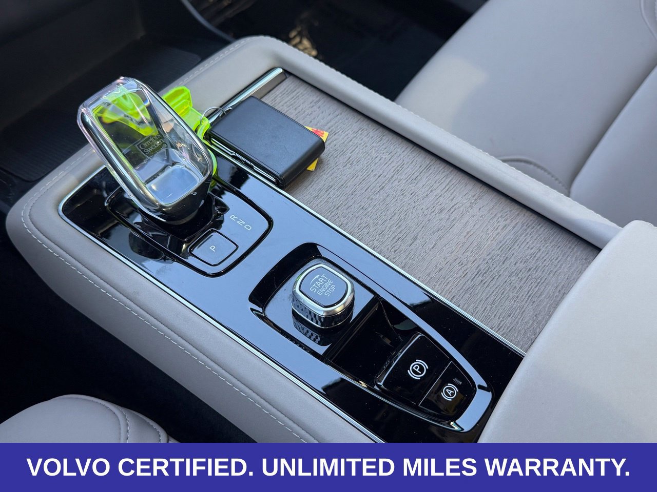 Certified 2026 Volvo XC90 B6 Plus AWD/4WD image 24