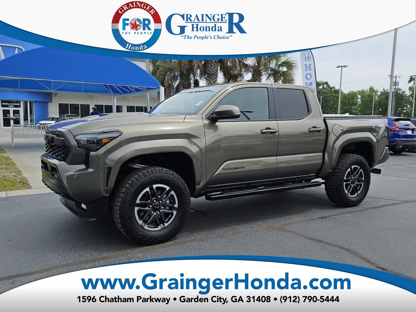 Used 2025 Toyota Tacoma TRD Sport w/ TRD Sport Upgrade Package AWD/4WD image 1