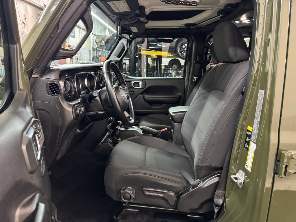 Used 2022 Jeep Wrangler Unlimited Sport AWD/4WD image 17