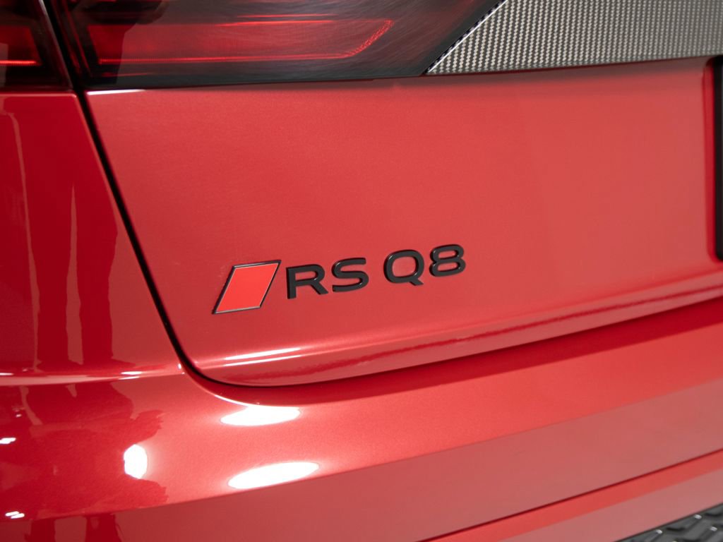 Used 2025 Audi RS Q8 performance image 41